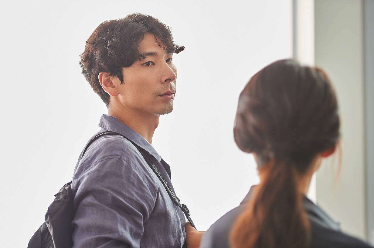 《閃耀的成人羅曼史》改編自同名成人網漫 質感超高愛慾片驚見河正宇的天兵隊員 《閃耀的成人羅曼史》改編自同名成人網漫 質感超高愛慾片驚見河正宇的天兵隊員