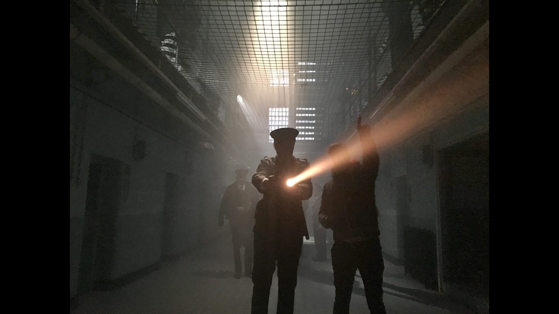 《大監獄行動》英國超陰猛鬼監獄實地取景　馬賽克自宮預告惹議網友私轉「高清無碼版」