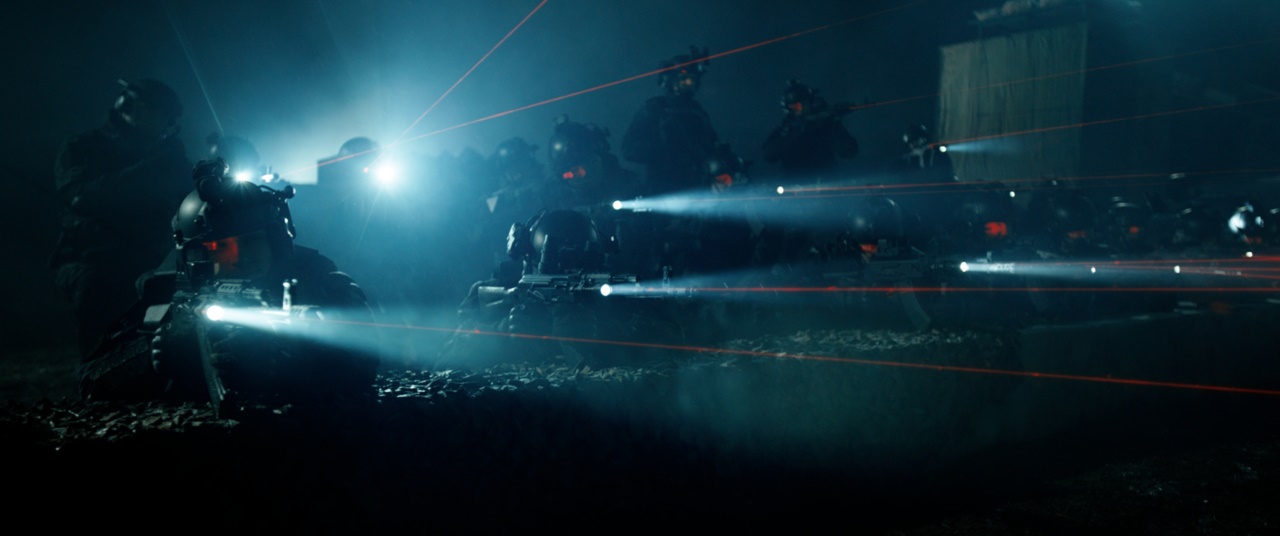 《黑暗戰域》再現華麗「電馭叛客」風格　裝甲車出動輾爆類活屍大軍導演直呼超過癮！