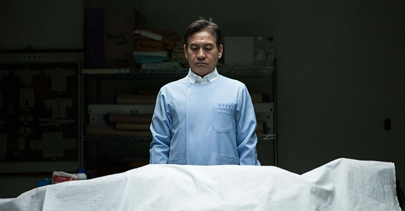 《紙花》南韓影帝安聖基不計酬演出韓版《送行者》　體現生命尊嚴提倡：死亡面前人人平等