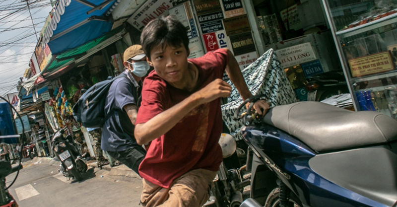 街頭亡命追逐親上陣死命來回三十趟操到吐　《人性爆走課》最終票房打敗《天能》